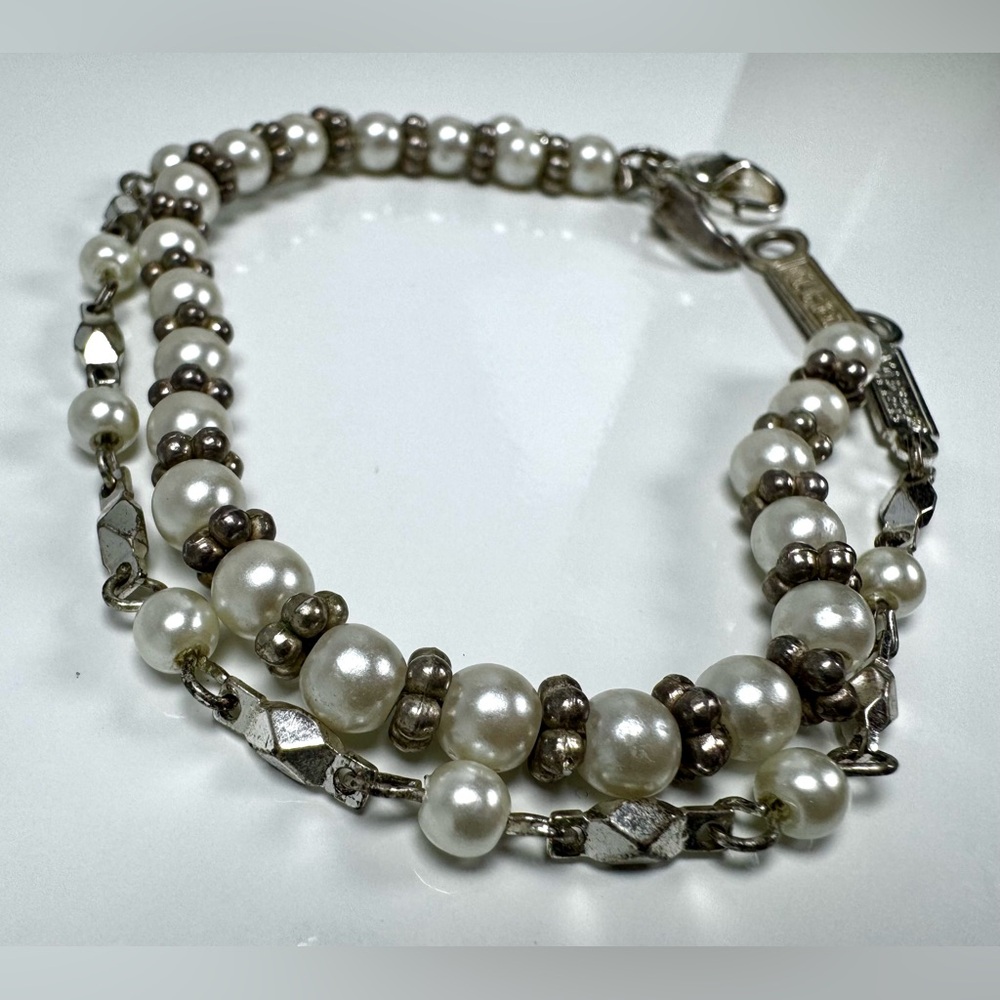 Lot of 2 Vintage Signed Napier Silver-time & Faux Pearl Bracelets #1120 - Picture 8 of 9